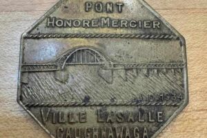 Vintage Mercier Bridge token