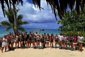 Onake Paddling Club member taking a group picture