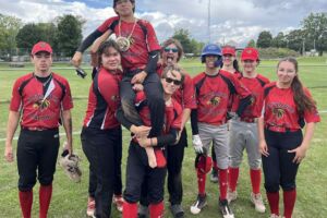 The Kahnawake Warhawks taking the pose.