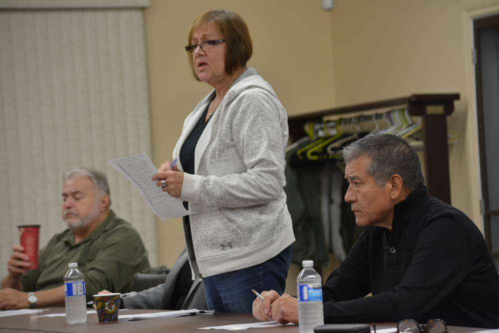 Jessica Deer The Eastern Door Membership portfolio chief Arlene Jacobs provided an overview on membership and residency at Tuesday’s community meeting. (Jessica Deer, The Eastern Door)